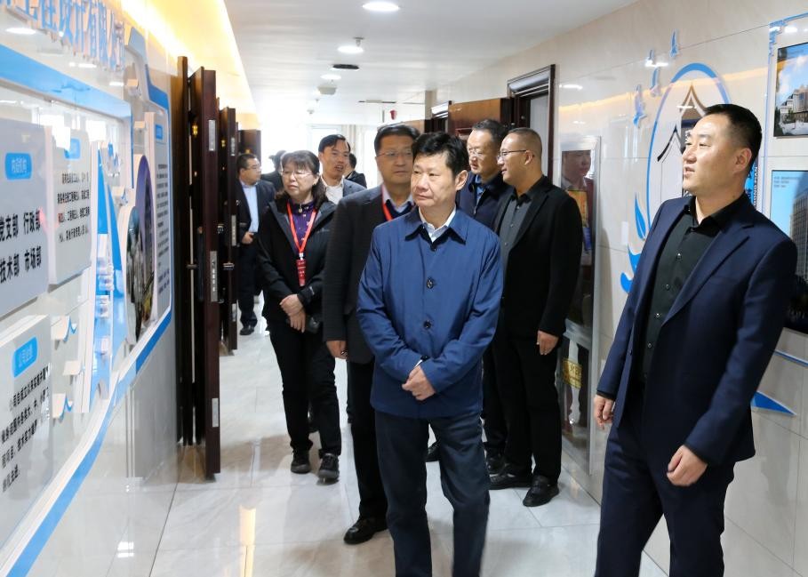 熱烈歡迎隴東學院領(lǐng)導及審核評估專家蒞臨我司交流工作