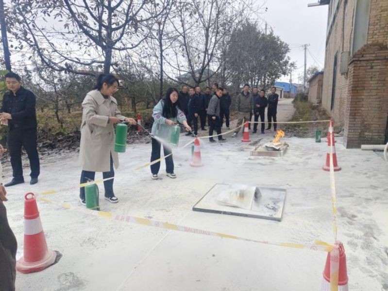 甘肅恒達工程檢測有限公司成功舉辦“強化安全意識，共筑消防防線” 消防安全演練活動