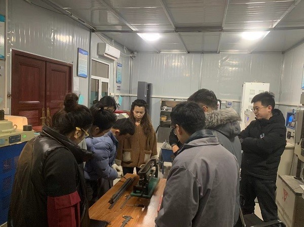 深化理論學(xué)習(xí)，淬煉實(shí)踐能力