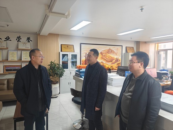 慶陽市總工會領導蒞臨信合與恒達公司參觀指導