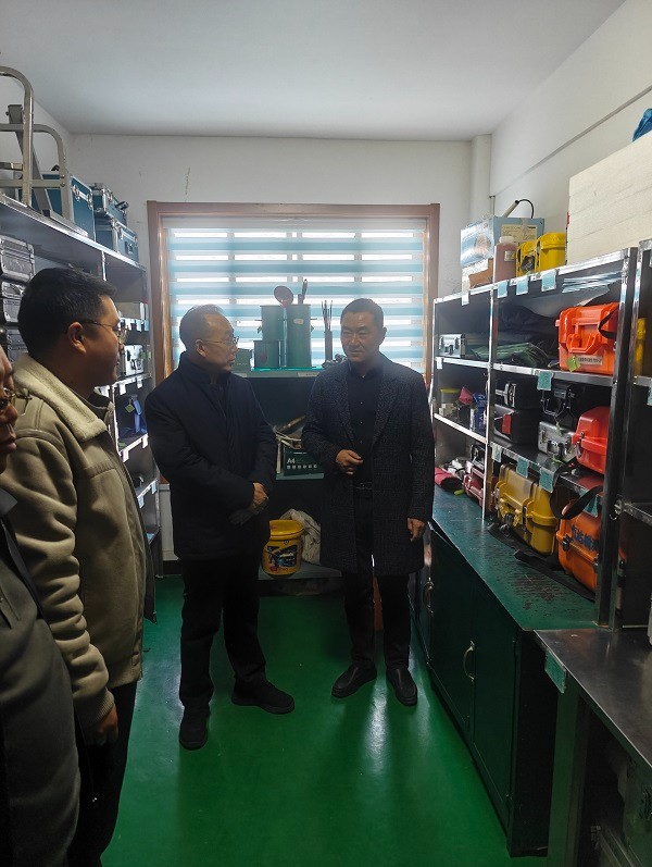 慶陽市總工會領導蒞臨信合與恒達公司參觀指導